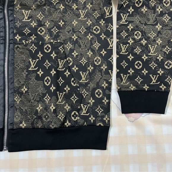 Louis Vuitton Monogram Pattern Jacket - Picture 4 of 10